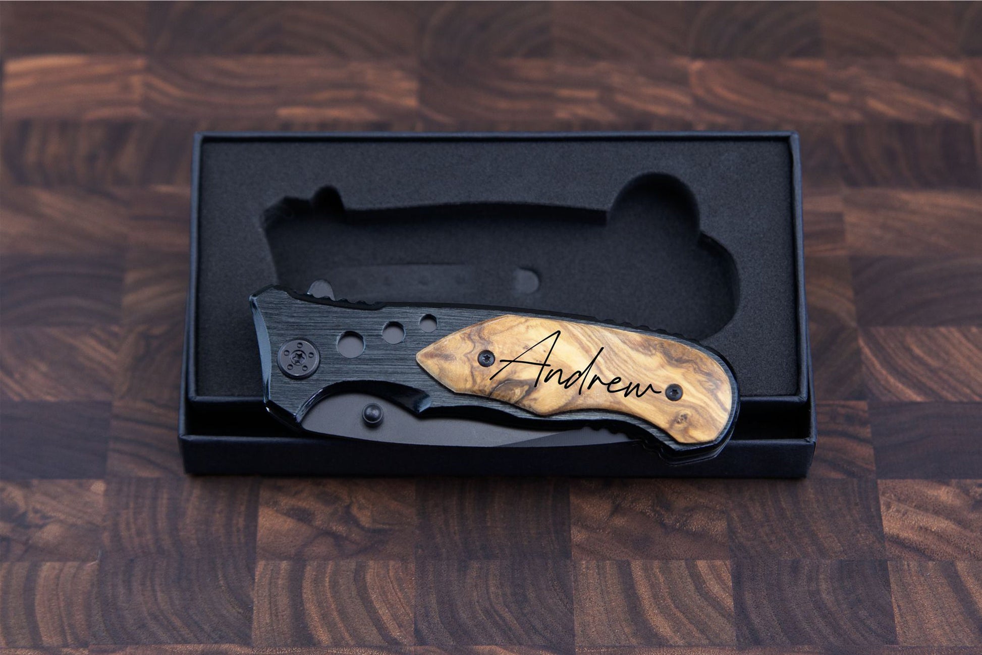 Personalized Gift Set for Him - close-up of the custom engraving