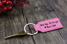 Load image into Gallery viewer, Customizable Leatherette key chain,
