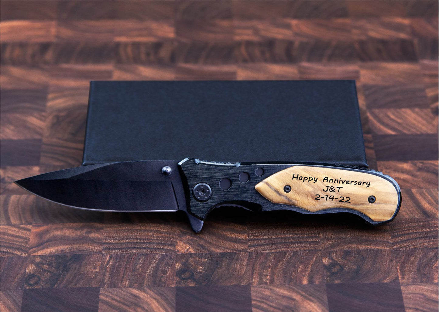 Custom Engraved Pocket Knife – Groomsmen, Dad, or Boyfriend Gift
